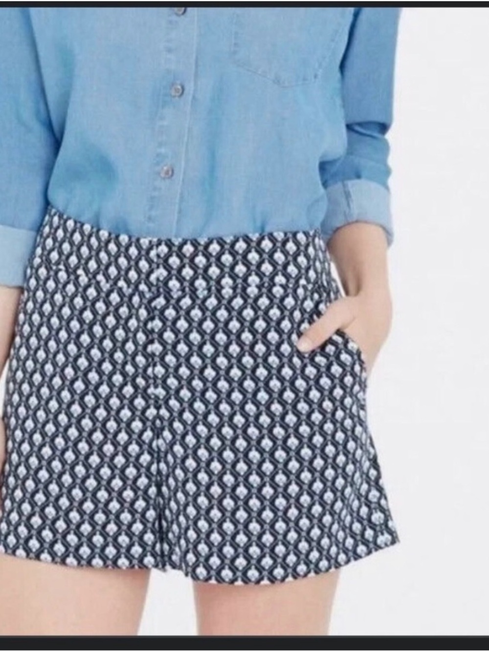 Ann Taylor Navy Blue Floral Tailored Shorts Size 8